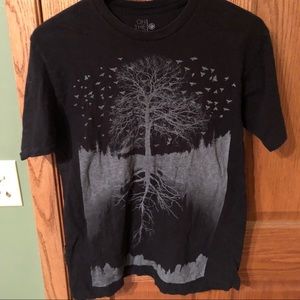Black and grey graphic t shirt